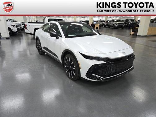 2026 Toyota Crown Platinum