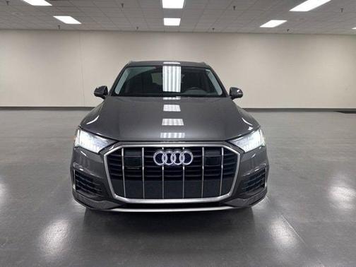 2023 Audi Q7 45 Premium Plus