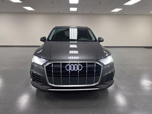 2023 Audi Q7 45 Premium Plus