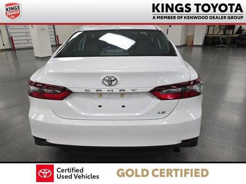 Ice 2023 Toyota Camry LE