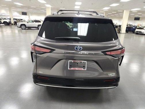 2024 Toyota Sienna Limited