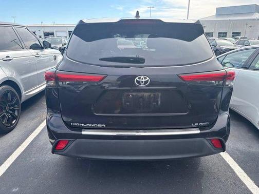 Opulent Amber 2020 Toyota Highlander LE