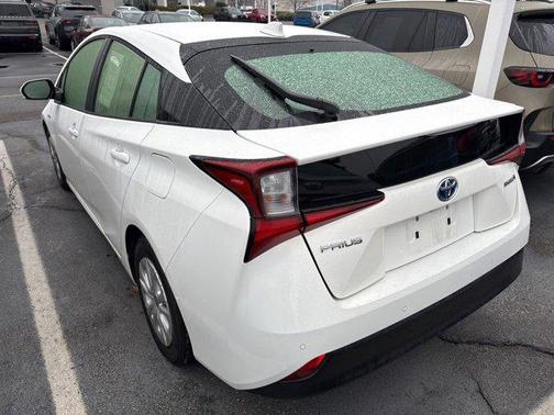 2022 Toyota Prius LE