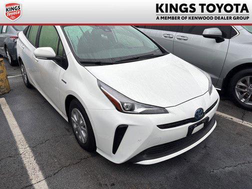 2022 Toyota Prius LE