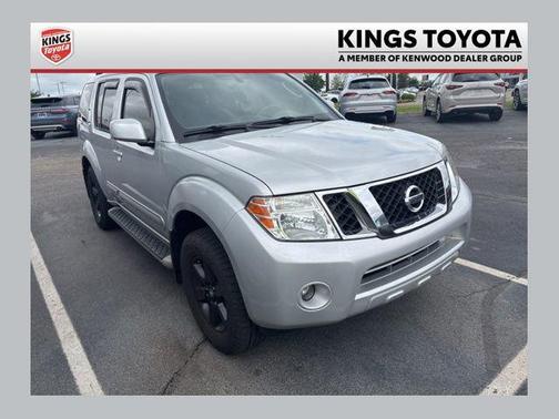 Brilliant Silver 2012 Nissan Pathfinder SV