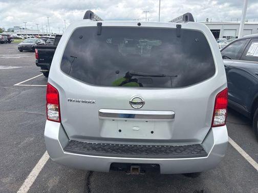 Brilliant Silver 2012 Nissan Pathfinder SV