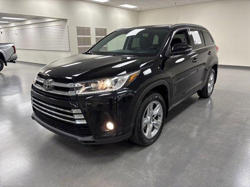 2017 Toyota Highlander Limited