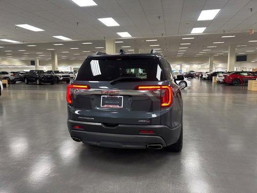 2020 GMC Acadia AWD AT4