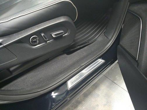 2023 Acura MDX Advance