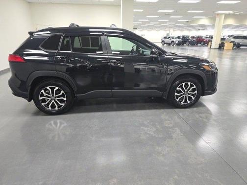 2024 Toyota Corolla Cross Hybrid SE