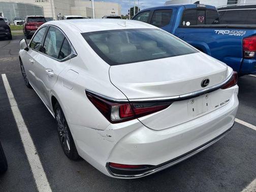 White Pearl 2021 Lexus ES 250 Base