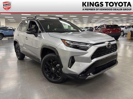 2025 Toyota RAV4 Hybrid SE