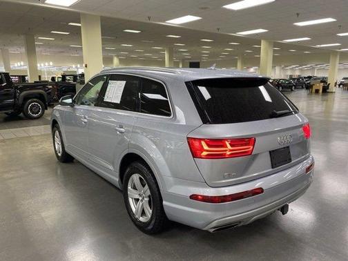 2019 Audi Q7 45 Premium Plus