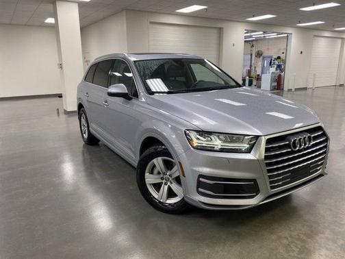 2019 Audi Q7 45 Premium Plus