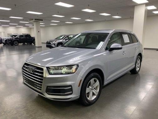 2019 Audi Q7 45 Premium Plus