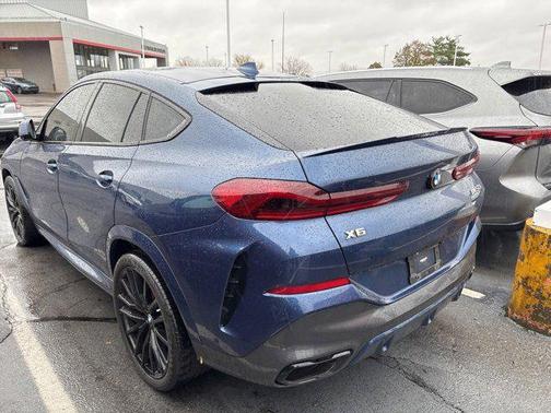 2022 BMW X6 M50i