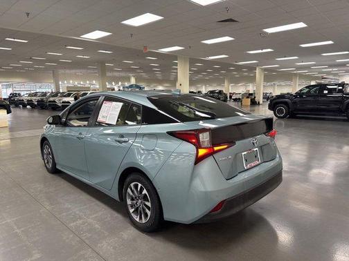 2021 Toyota Prius XLE