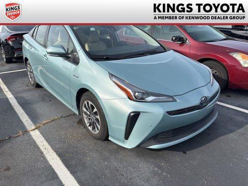 2021 Toyota Prius XLE