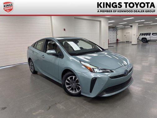 2021 Toyota Prius XLE