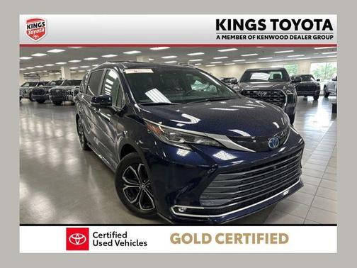 Blueprint 2025 Toyota Sienna Platinum