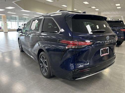 Blueprint 2025 Toyota Sienna Platinum