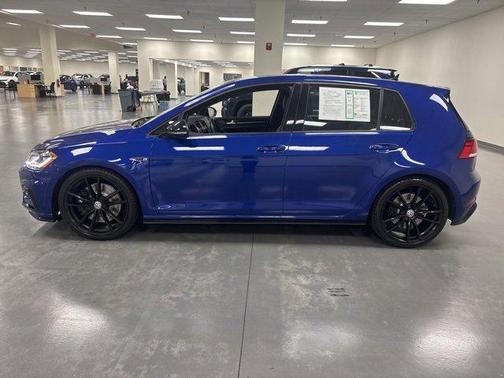 2019 Volkswagen Golf R 2.0T w/DCC & Navigation