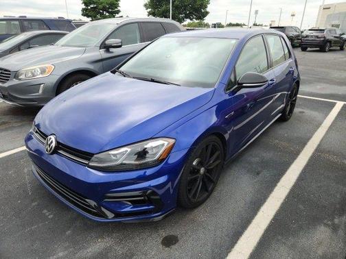 2019 Volkswagen Golf R 2.0T w/DCC & Navigation