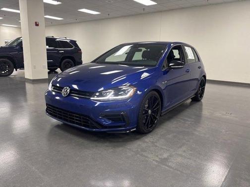 2019 Volkswagen Golf R 2.0T w/DCC & Navigation
