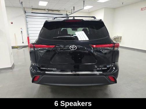 Midnight Black Metallic 2023 Toyota Highlander XLE