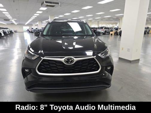 Midnight Black Metallic 2023 Toyota Highlander XLE