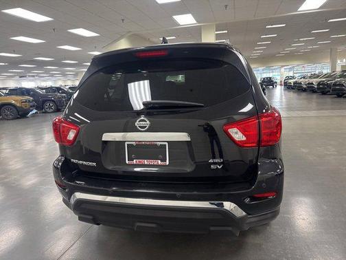 2019 Nissan Pathfinder SV
