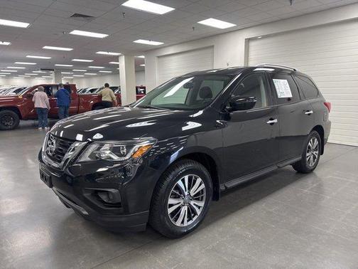 2019 Nissan Pathfinder SV