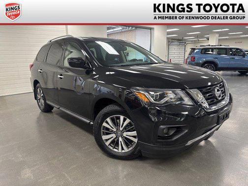 2019 Nissan Pathfinder SV
