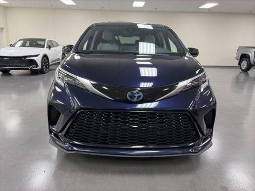 2024 Toyota Sienna XSE 7 Passenger