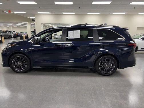 2024 Toyota Sienna XSE 7 Passenger