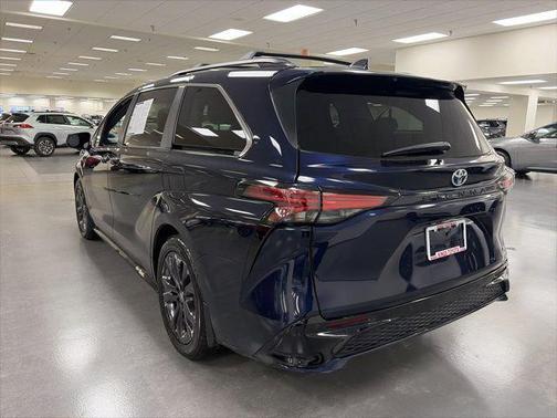 2024 Toyota Sienna XSE 7 Passenger