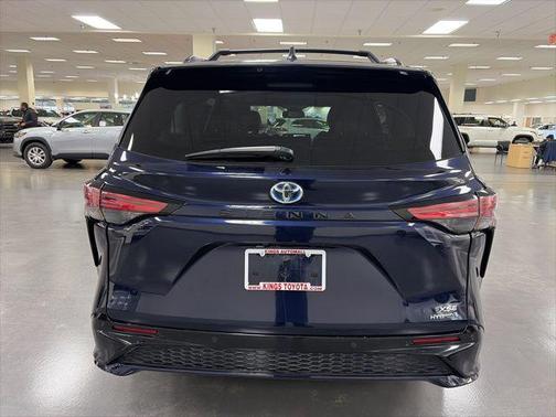 2024 Toyota Sienna XSE 7 Passenger