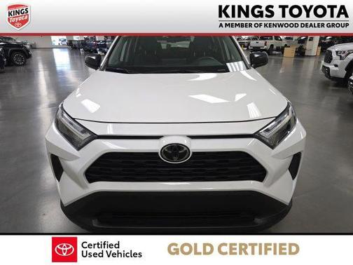 Ice Cap 2023 Toyota RAV4 LE