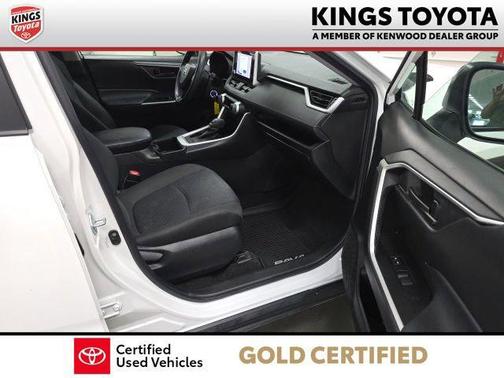 Ice Cap 2023 Toyota RAV4 LE