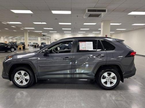 2020 Toyota RAV4 Hybrid LE