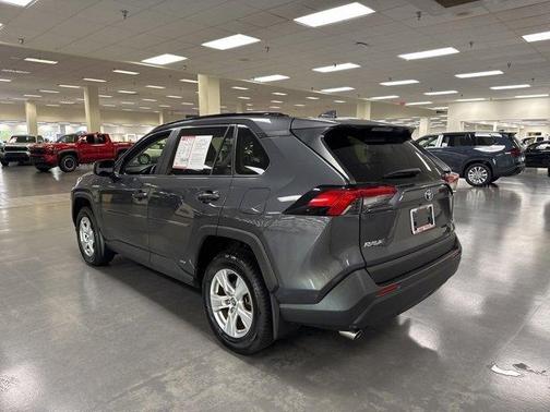 2020 Toyota RAV4 Hybrid LE