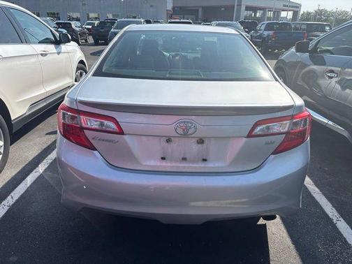 Classic Silver Metallic 2012 Toyota Camry SE