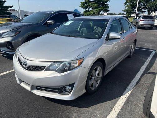 Classic Silver Metallic 2012 Toyota Camry SE