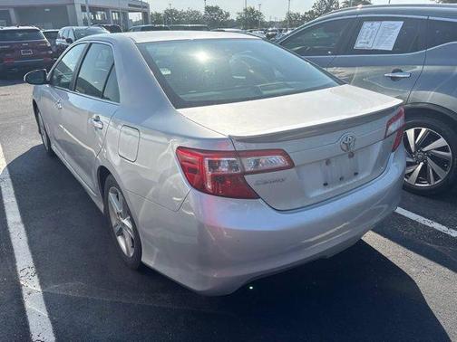 Classic Silver Metallic 2012 Toyota Camry SE