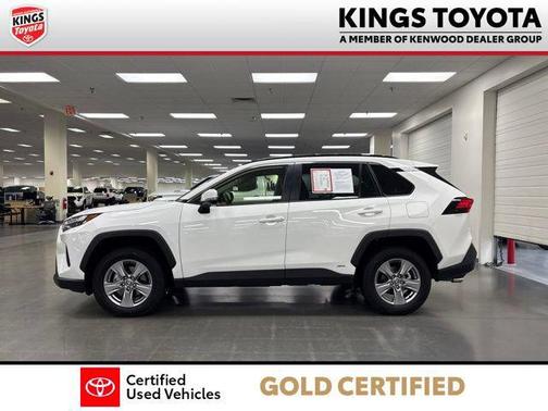 Ice Cap 2025 Toyota RAV4 Hybrid LE