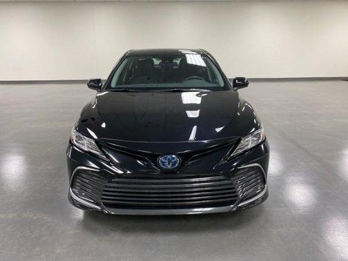 2024 Toyota Camry Hybrid LE