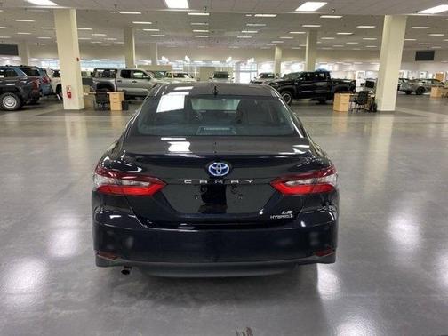 2024 Toyota Camry Hybrid LE