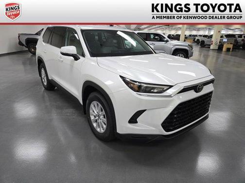 Pearl 2026 Toyota Grand Highlander XLE
