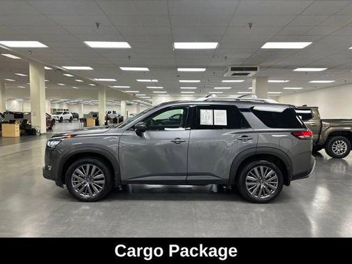 Gun Metallic 2024 Nissan Pathfinder SL 4WD