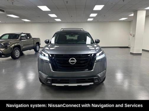 Gun Metallic 2024 Nissan Pathfinder SL 4WD